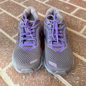 Brooks Ghost 12, Size 7.5, Grey